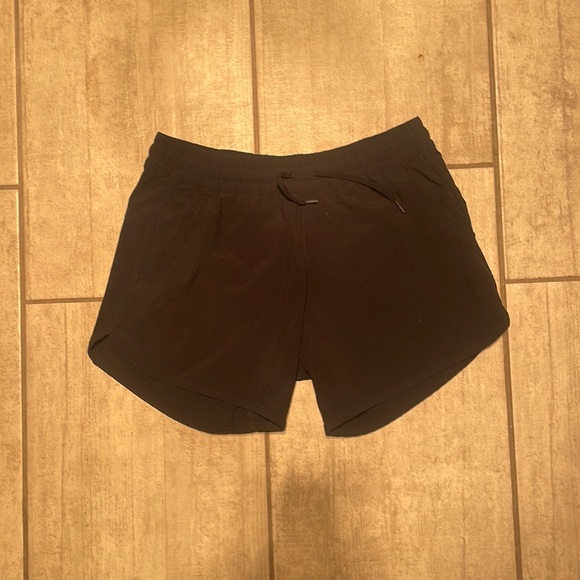 Black columbia shorts - Picture 1 of 2